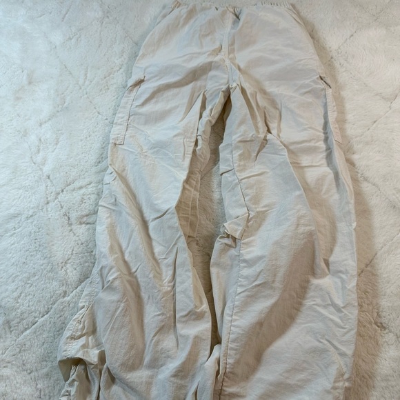 H&M kids size 16 parachute pants cream colored - Picture 2 of 6
